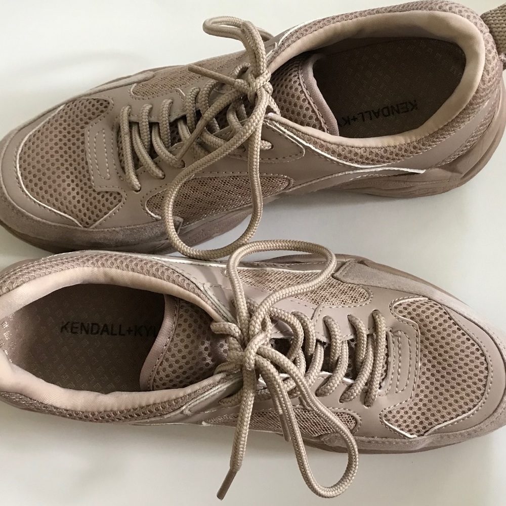 Kendall & Kylie Sneaker